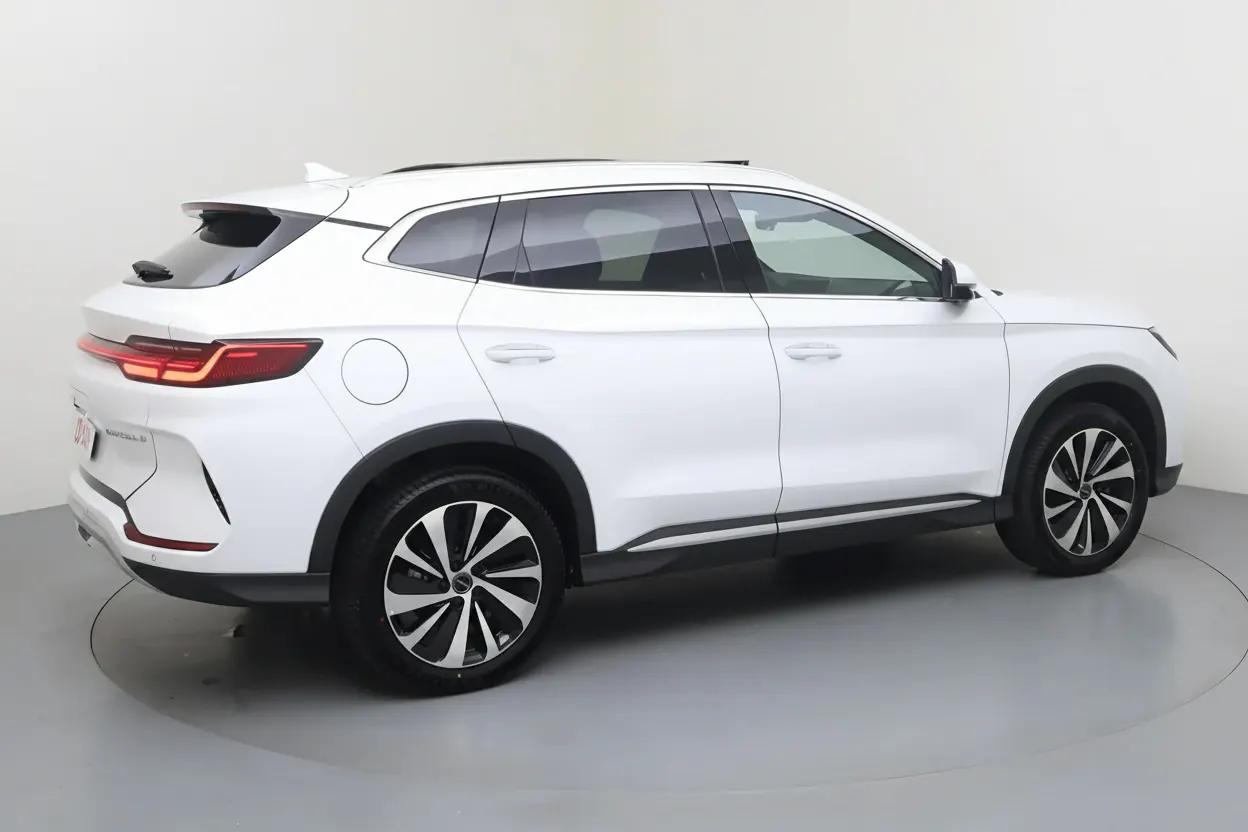 BYD Seal U Rennes vue 3 BYD Seal U en leasing sans apport à Rennes — vue 3